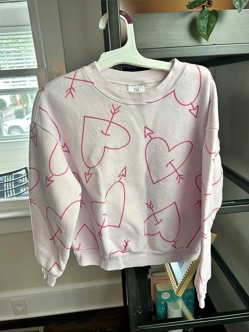 baby GAP Heart Print Sweatshirt Size 6 Like New